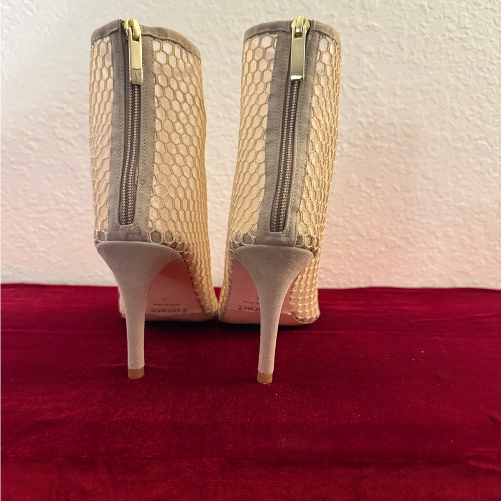 L’AGENCE Beige Mesh + Suede Ankle Booties | Size 9 - Picture 4 of 7